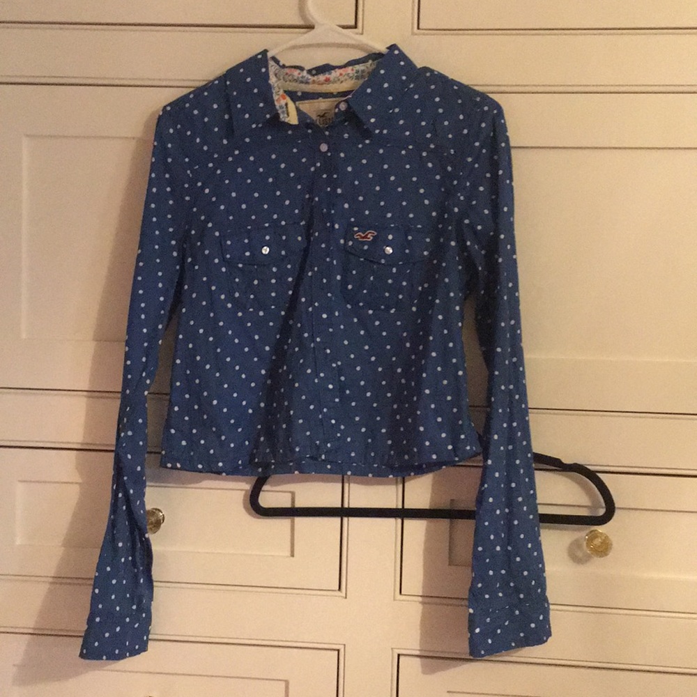 Hollister polka dot cropped button up